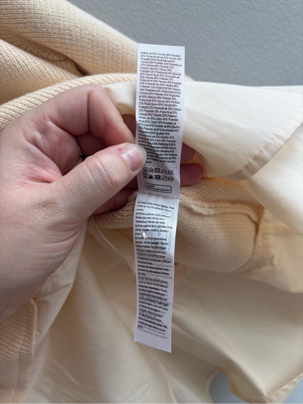 đź’›Sweater w/ Blouse Hem - Picture 7 of 10